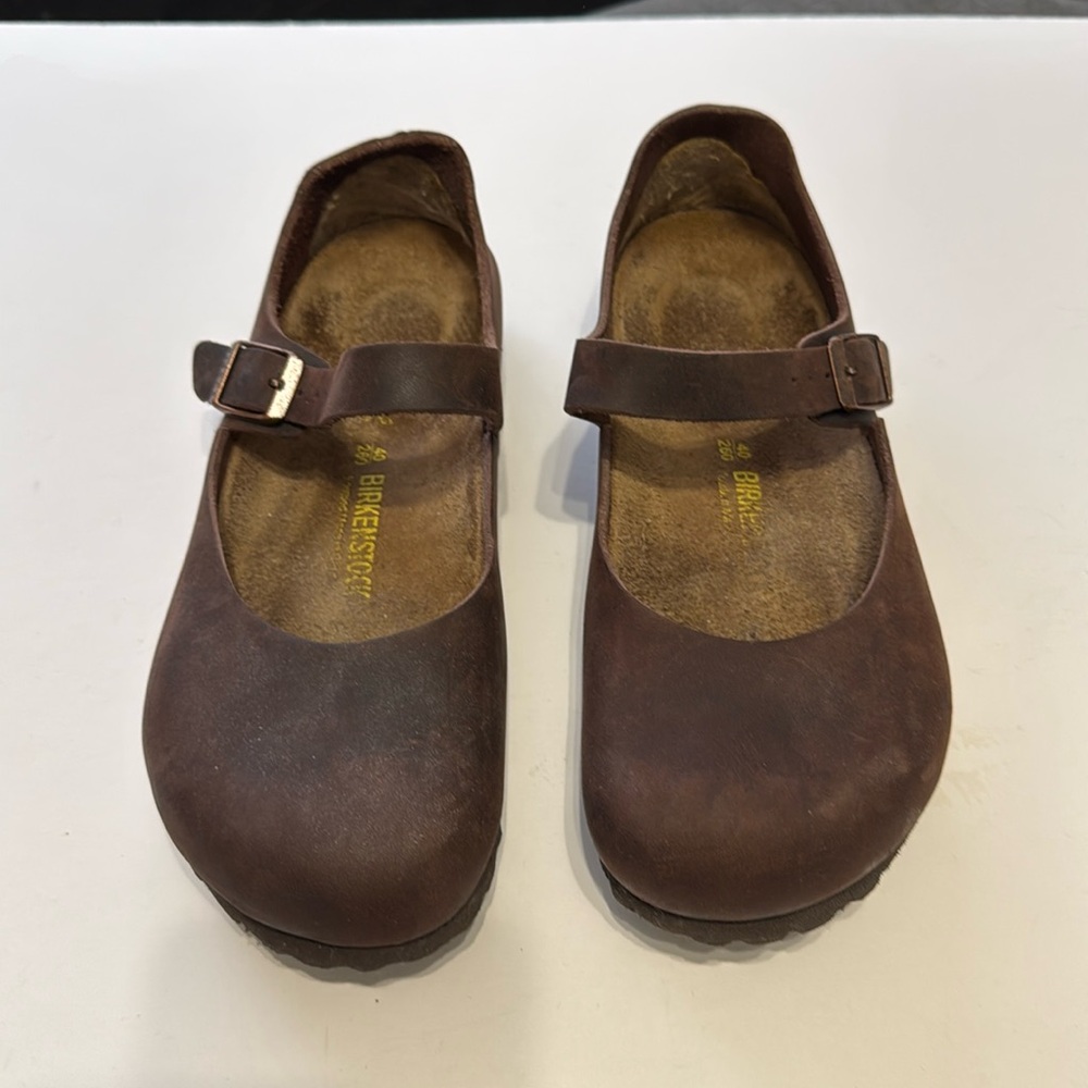 Birkenstock Mantova Flat Strap Shoes Brown oiled leather. 

Great condition.